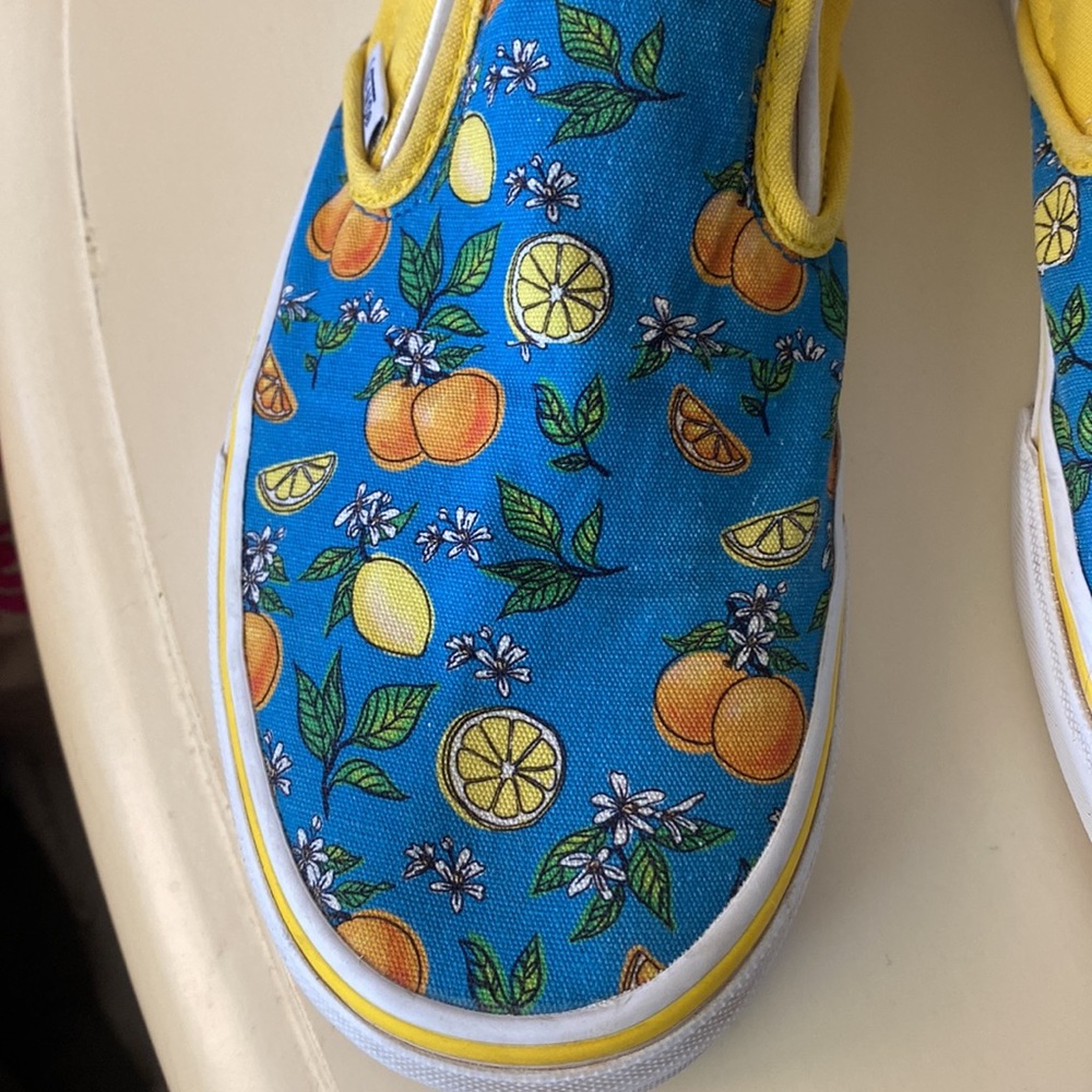 VANS - Picture 3 of 10